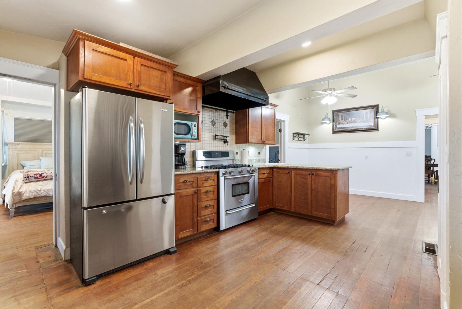 9547 Iona, Hanford, CA 93230