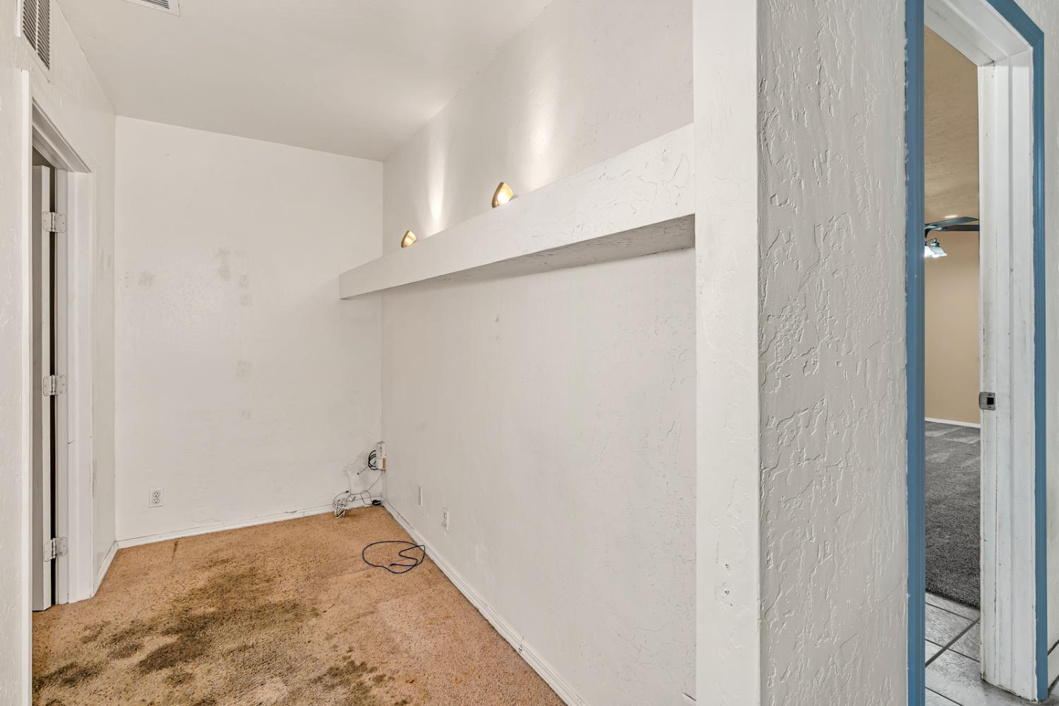 1212 E Saginaw Way, Fresno, CA 93704