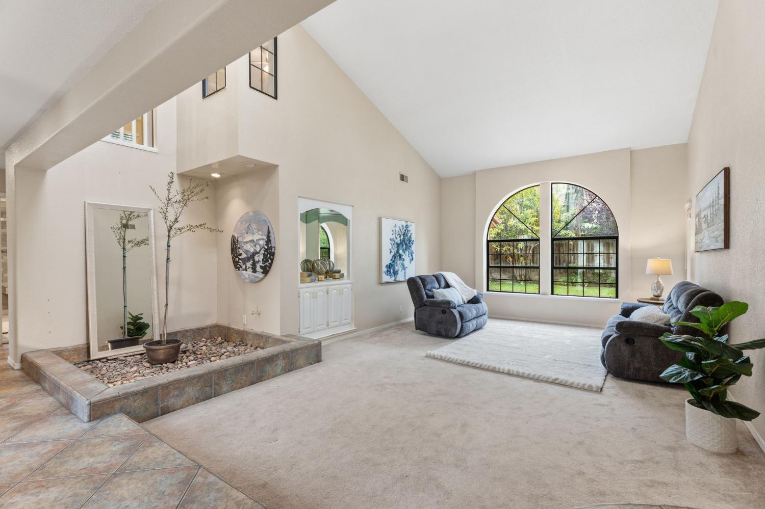 375 W Hagler Ave, Fresno, CA 93711