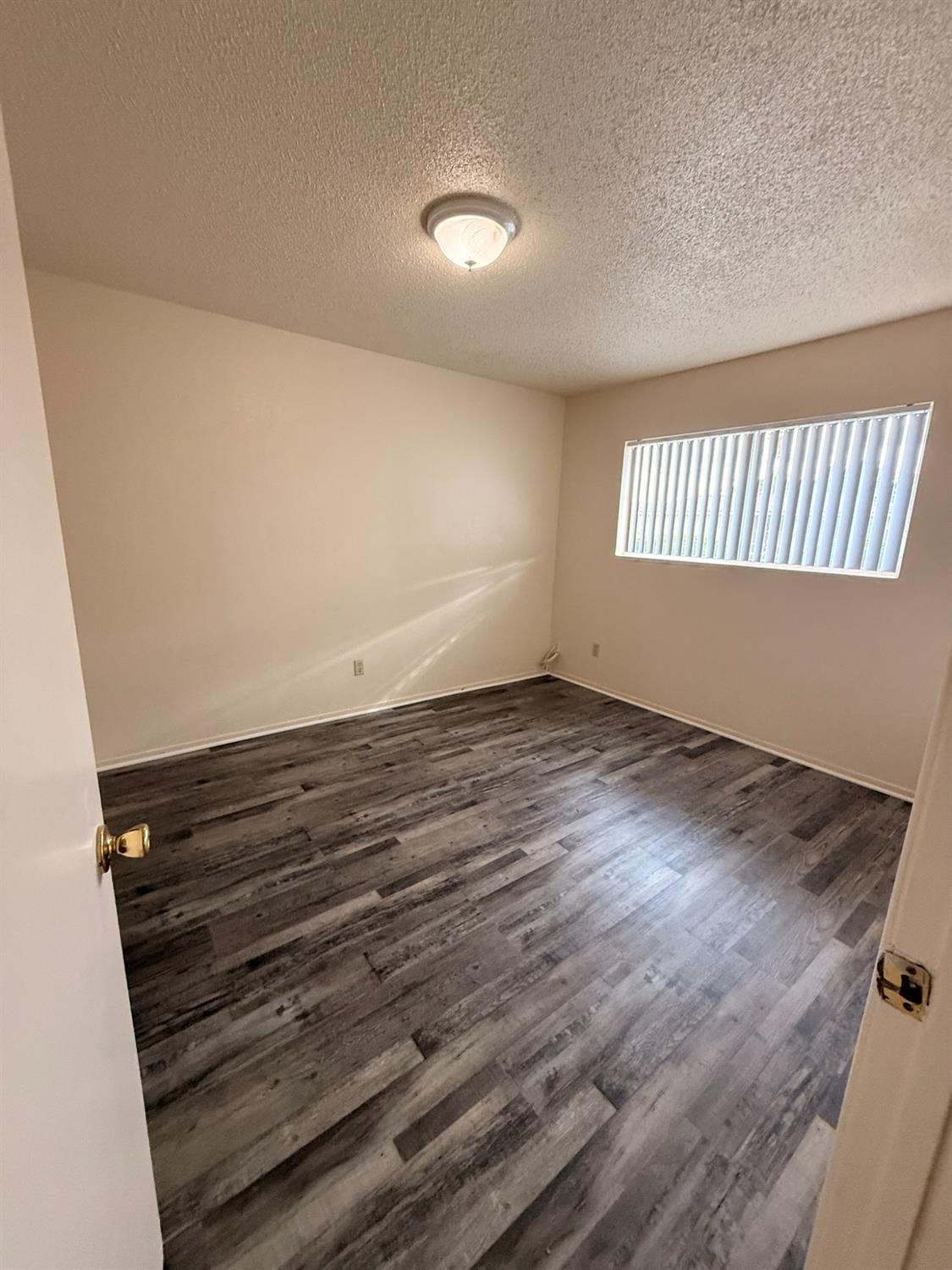 201 E Walnut Ave, Coalinga, CA 93210