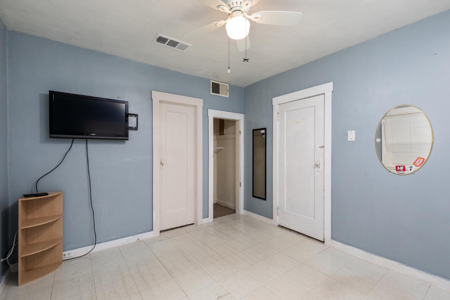 1044 S Hope Ave, Reedley, CA 93654