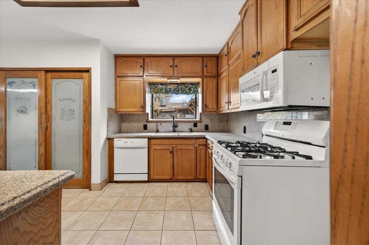 311 S K St, Madera, CA 93637