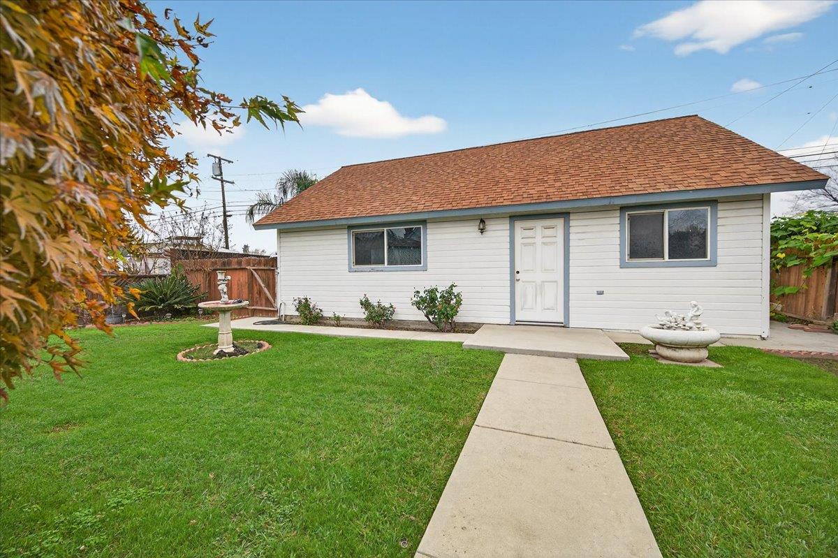 311 S K St, Madera, CA 93637