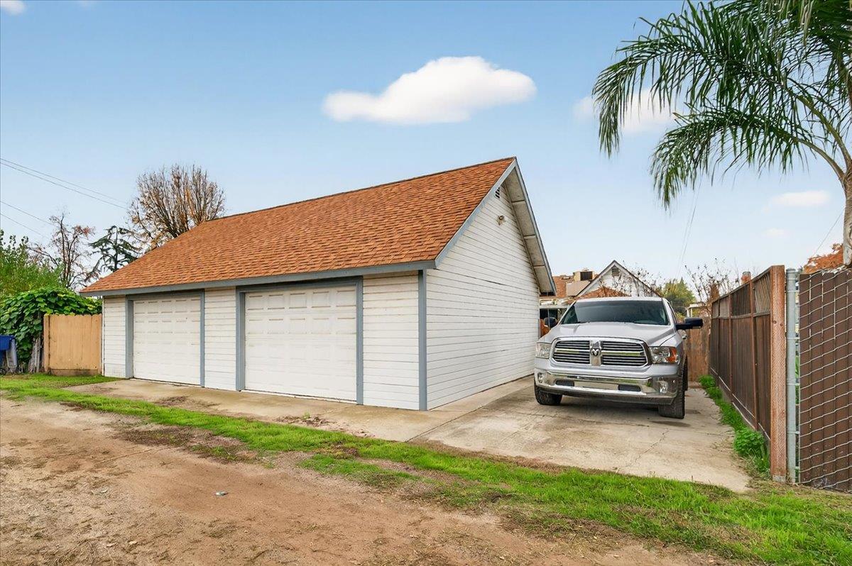 311 S K St, Madera, CA 93637