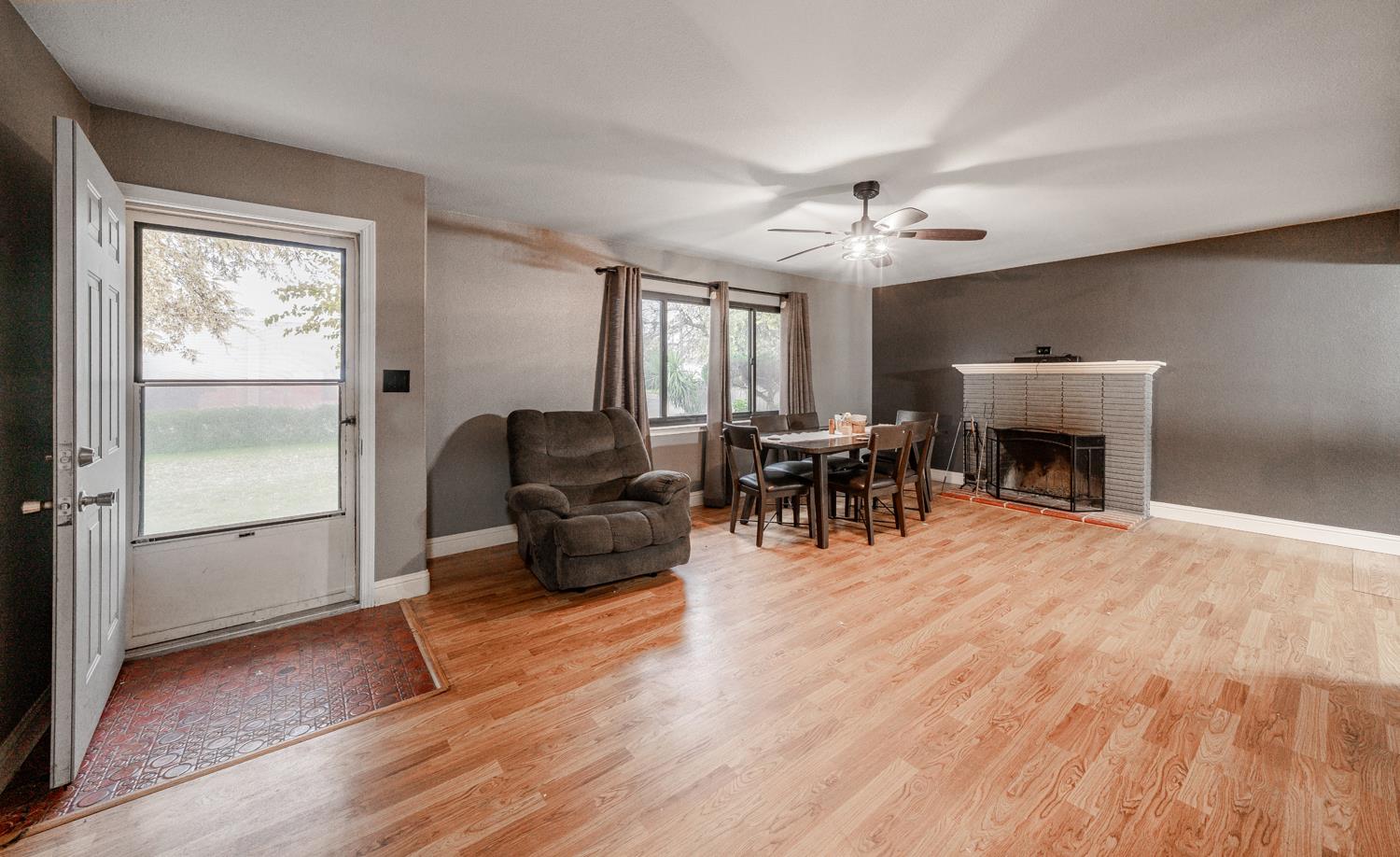 27152 Perkins Rd, Madera, CA 93637