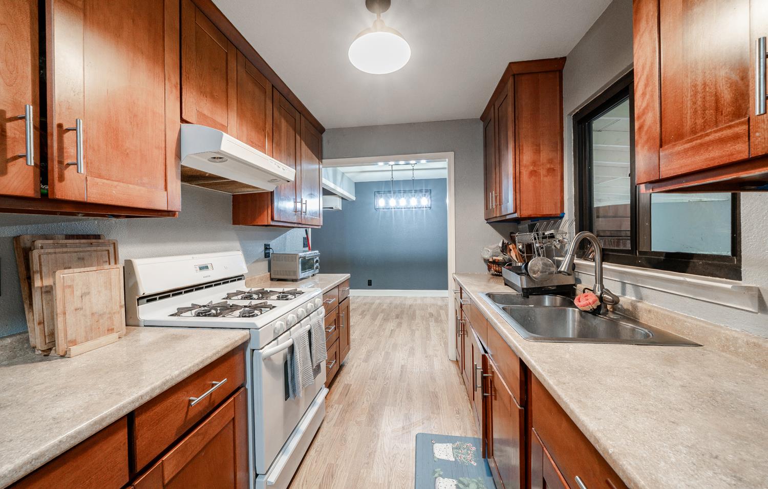 27152 Perkins Rd, Madera, CA 93637