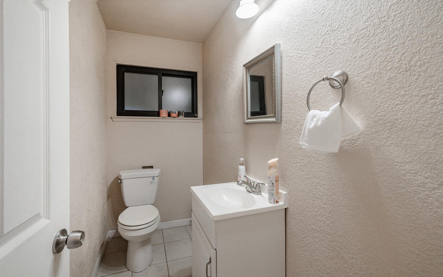 27152 Perkins Rd, Madera, CA 93637