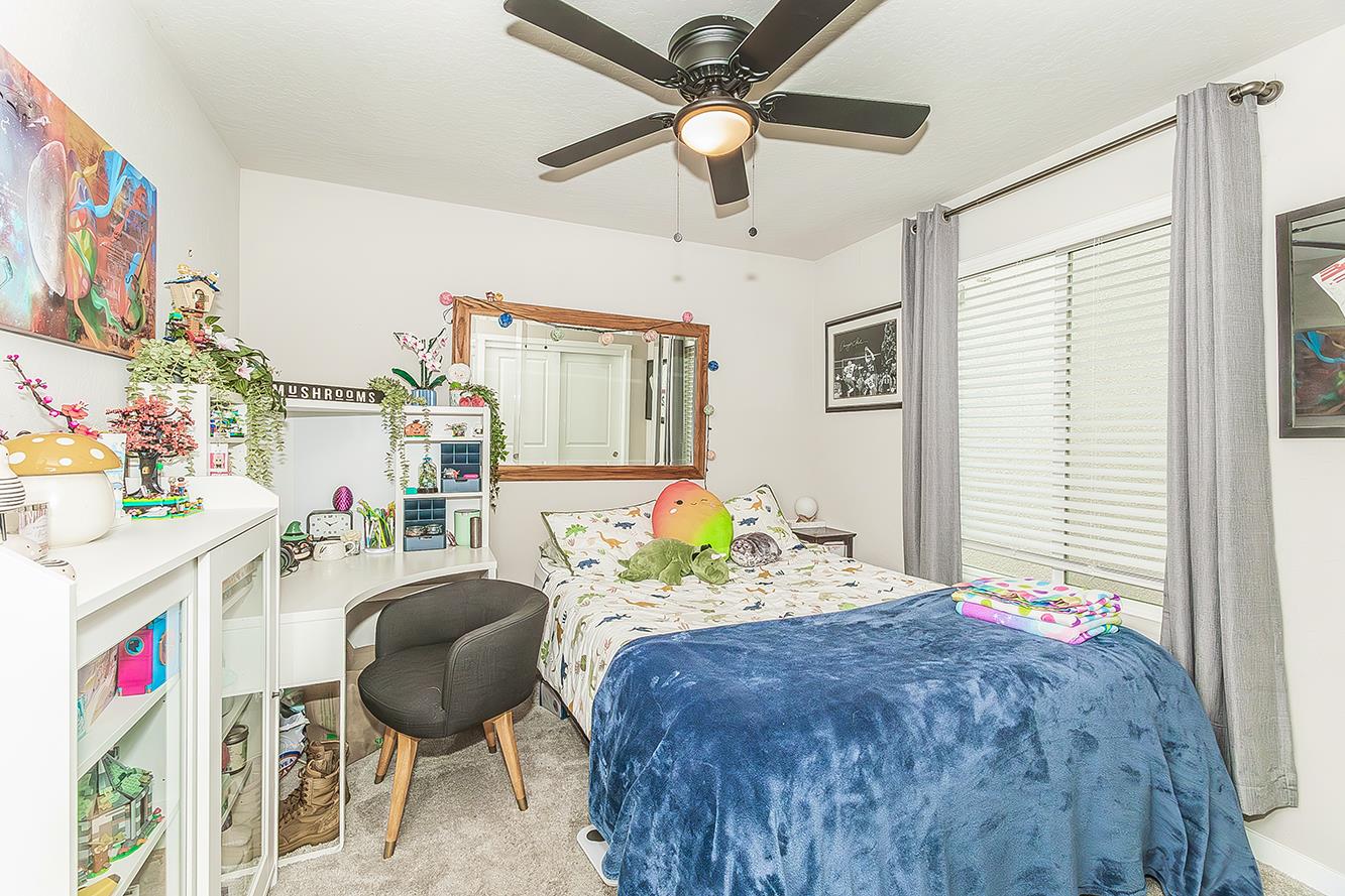 4085 N Sandrini Ave, Fresno, CA 93723