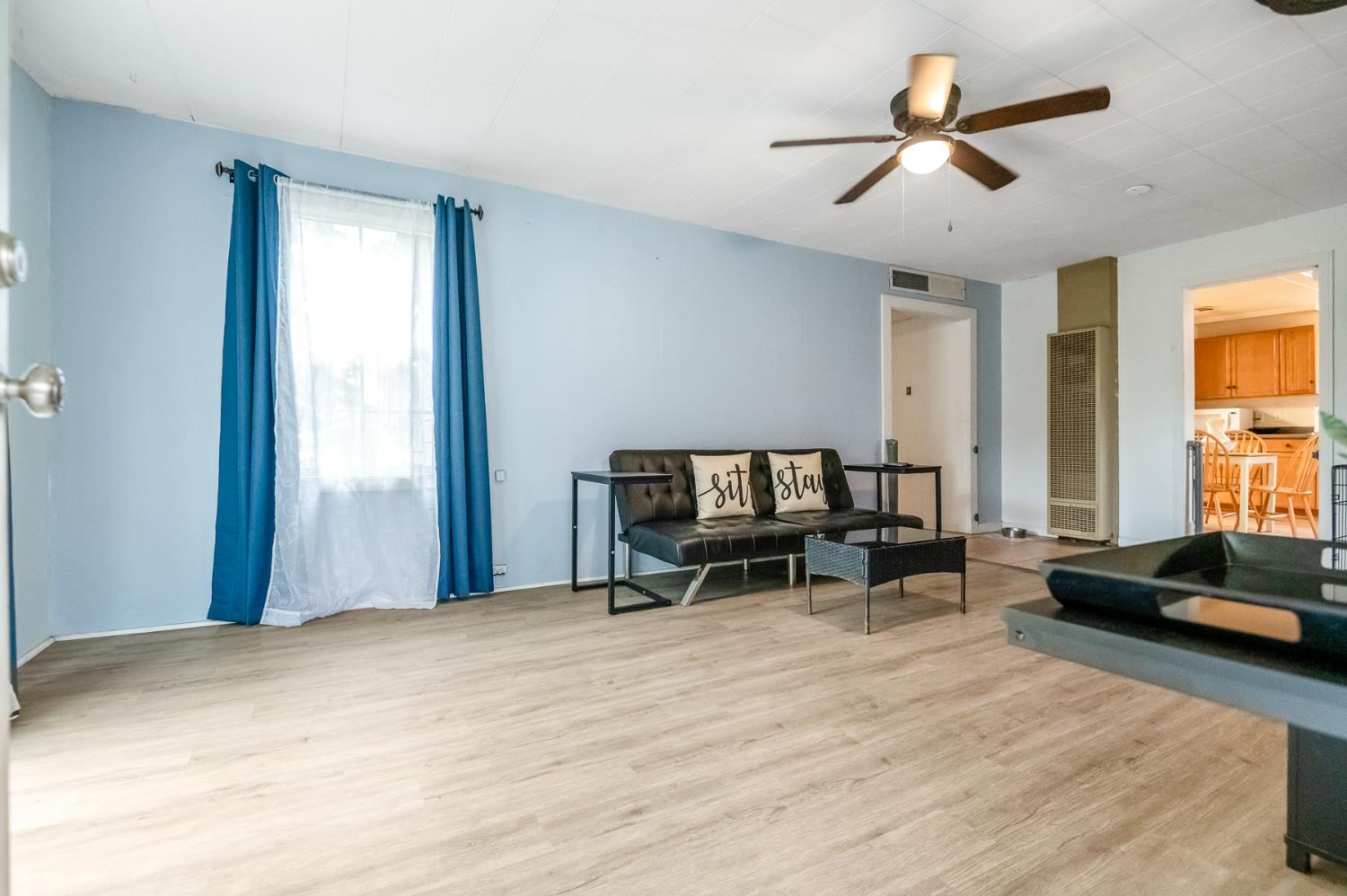 18701 Lort Dr, Visalia, CA 93292