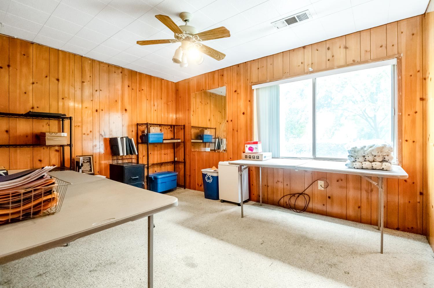 18701 Lort Dr, Visalia, CA 93292