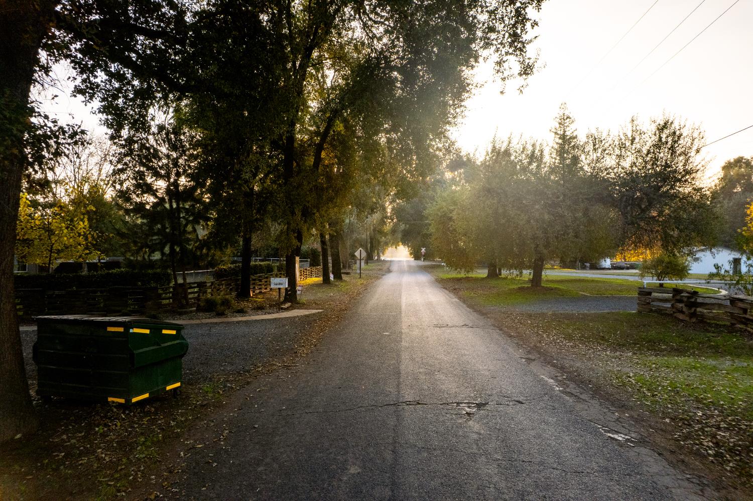 18701 Lort Dr, Visalia, CA 93292