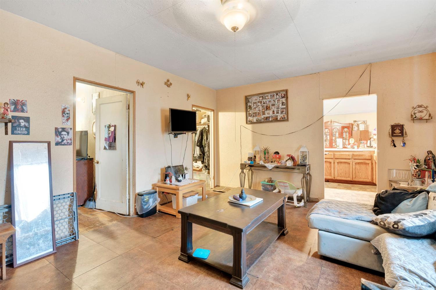 914 Clinton St, Madera, CA 93638