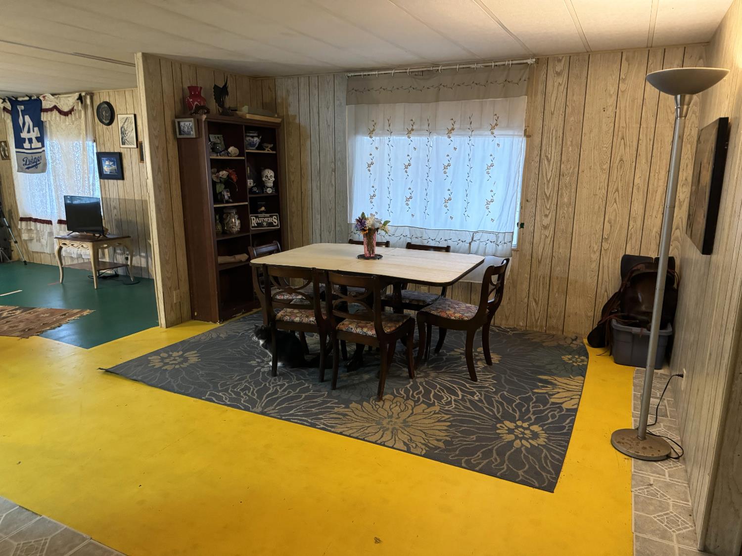 581 N Crawford Ave #41, Dinuba, CA 93618