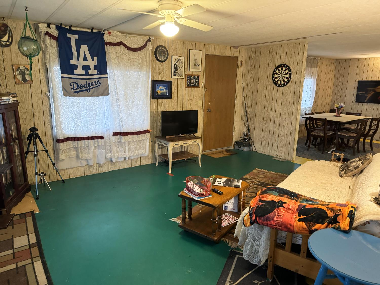 581 N Crawford Ave #41, Dinuba, CA 93618