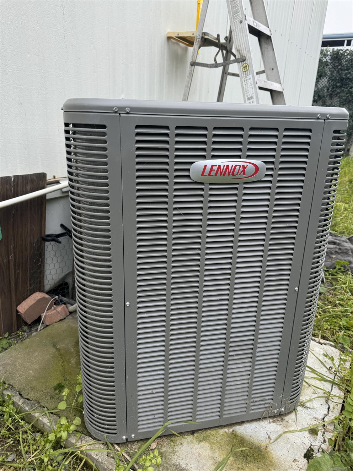 581 N Crawford Ave #41, Dinuba, CA 93618