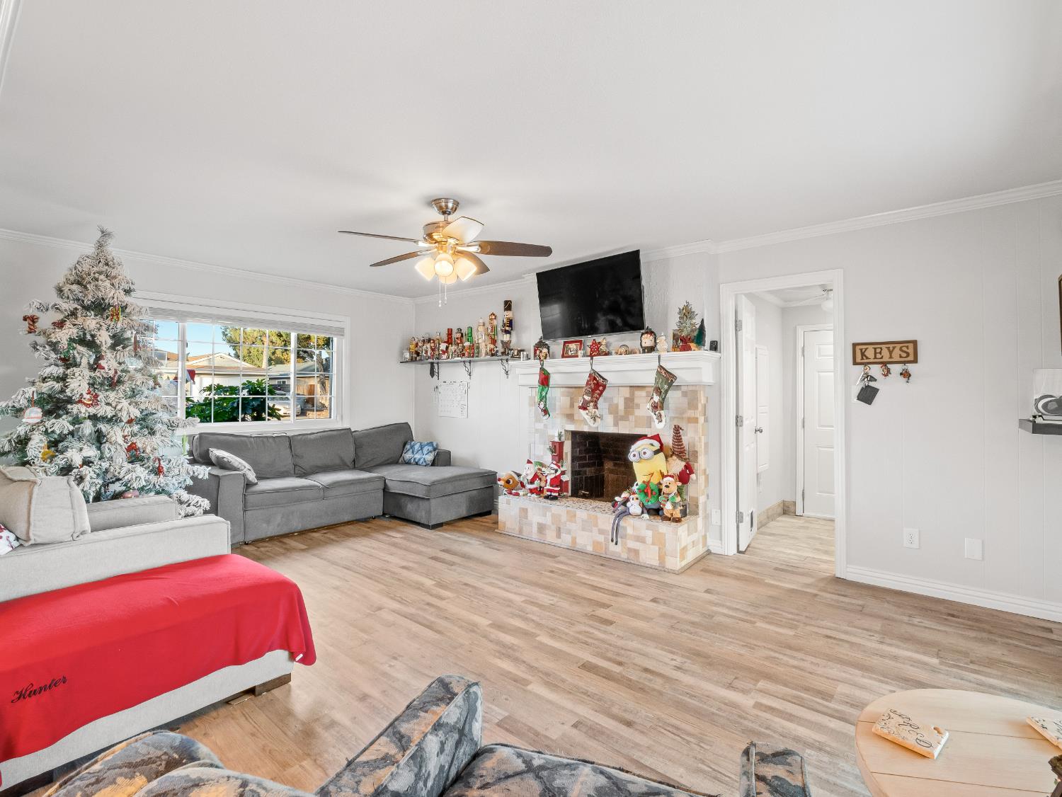 3279 W Rialto Ave, Fresno, CA 93722