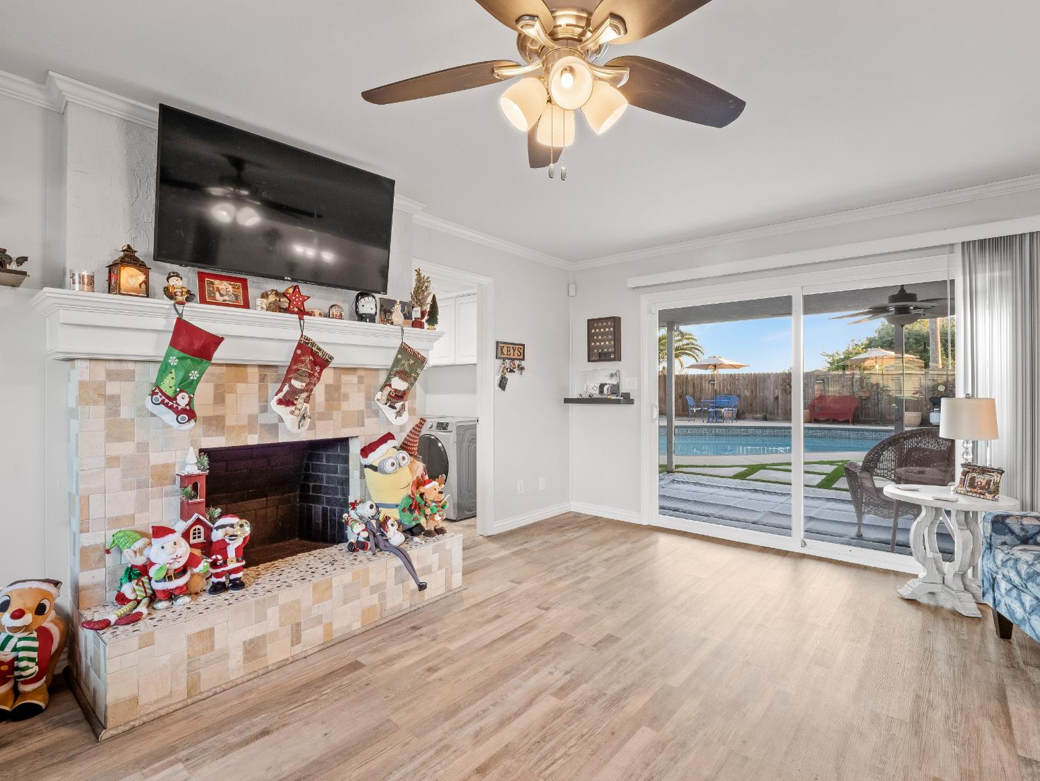 3279 W Rialto Ave, Fresno, CA 93722