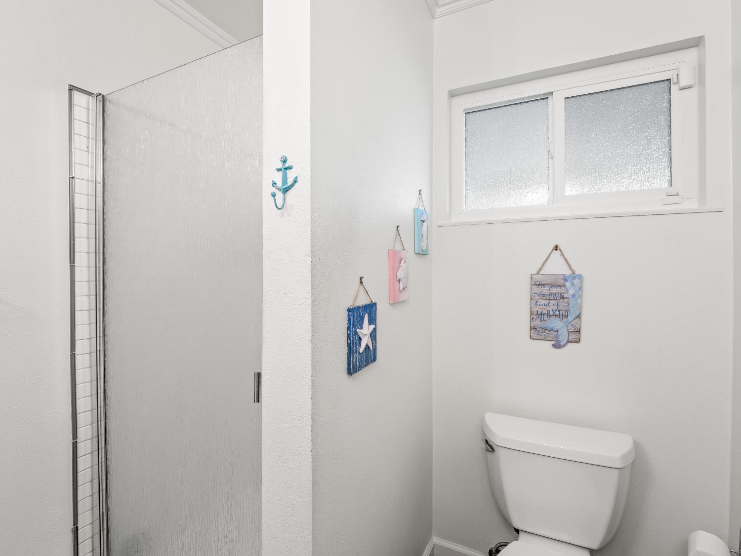 3279 W Rialto Ave, Fresno, CA 93722