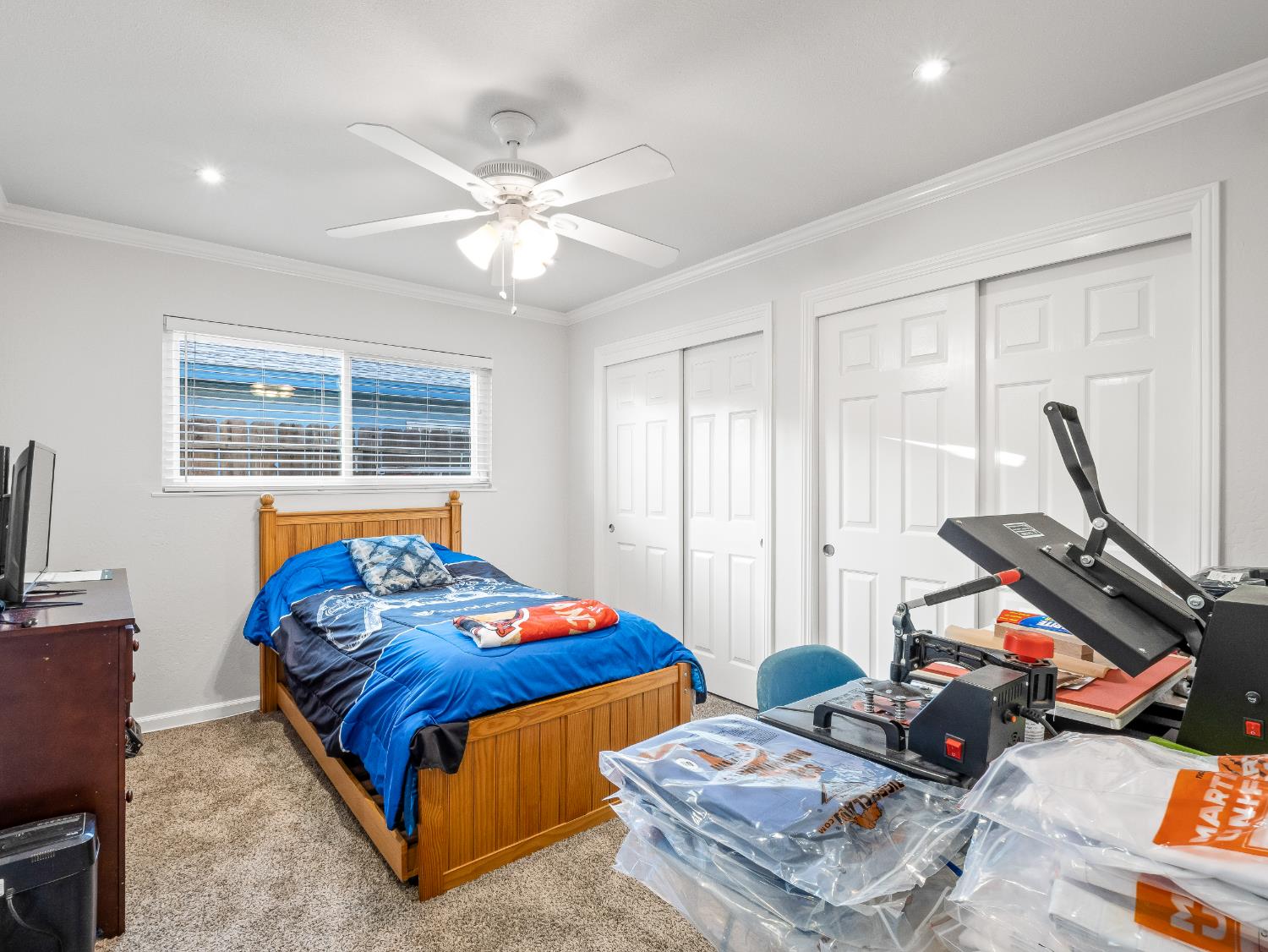 3279 W Rialto Ave, Fresno, CA 93722