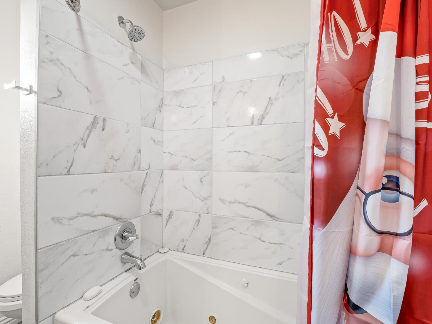 3279 W Rialto Ave, Fresno, CA 93722