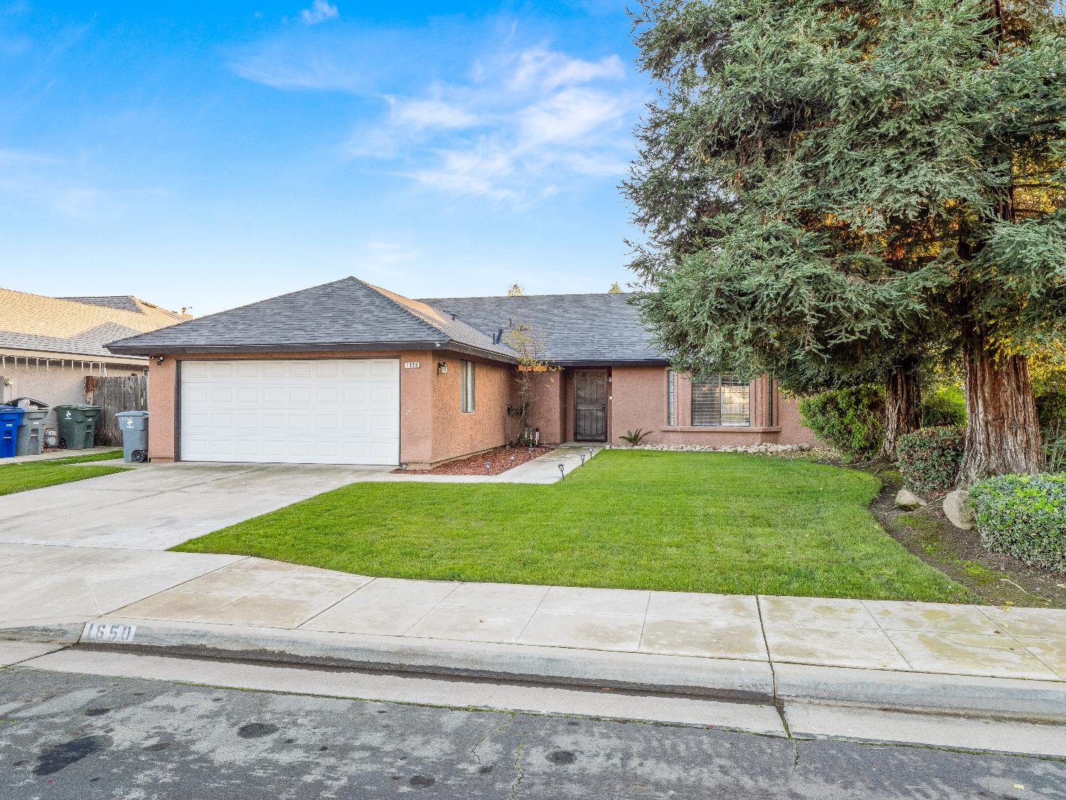 1650 Fir Ave, Clovis, CA 93611