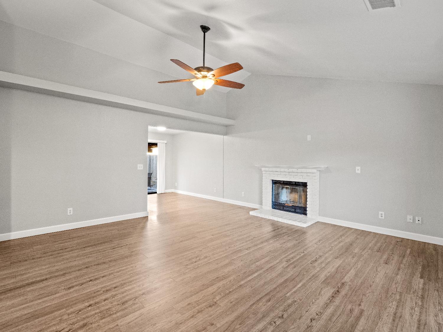 1650 Fir Ave, Clovis, CA 93611