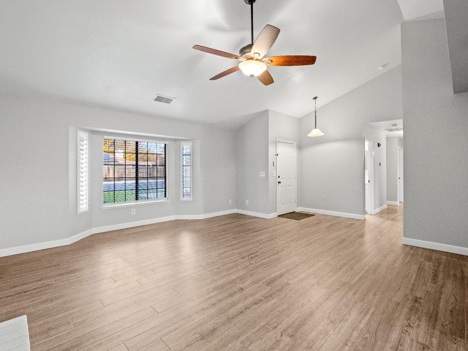 1650 Fir Ave, Clovis, CA 93611