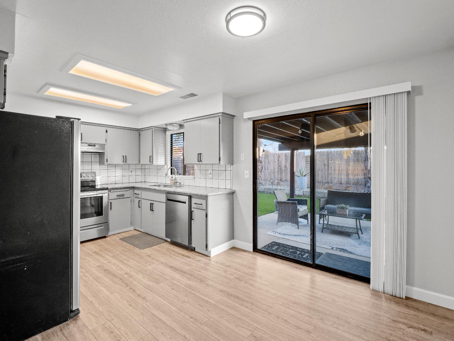 1650 Fir Ave, Clovis, CA 93611