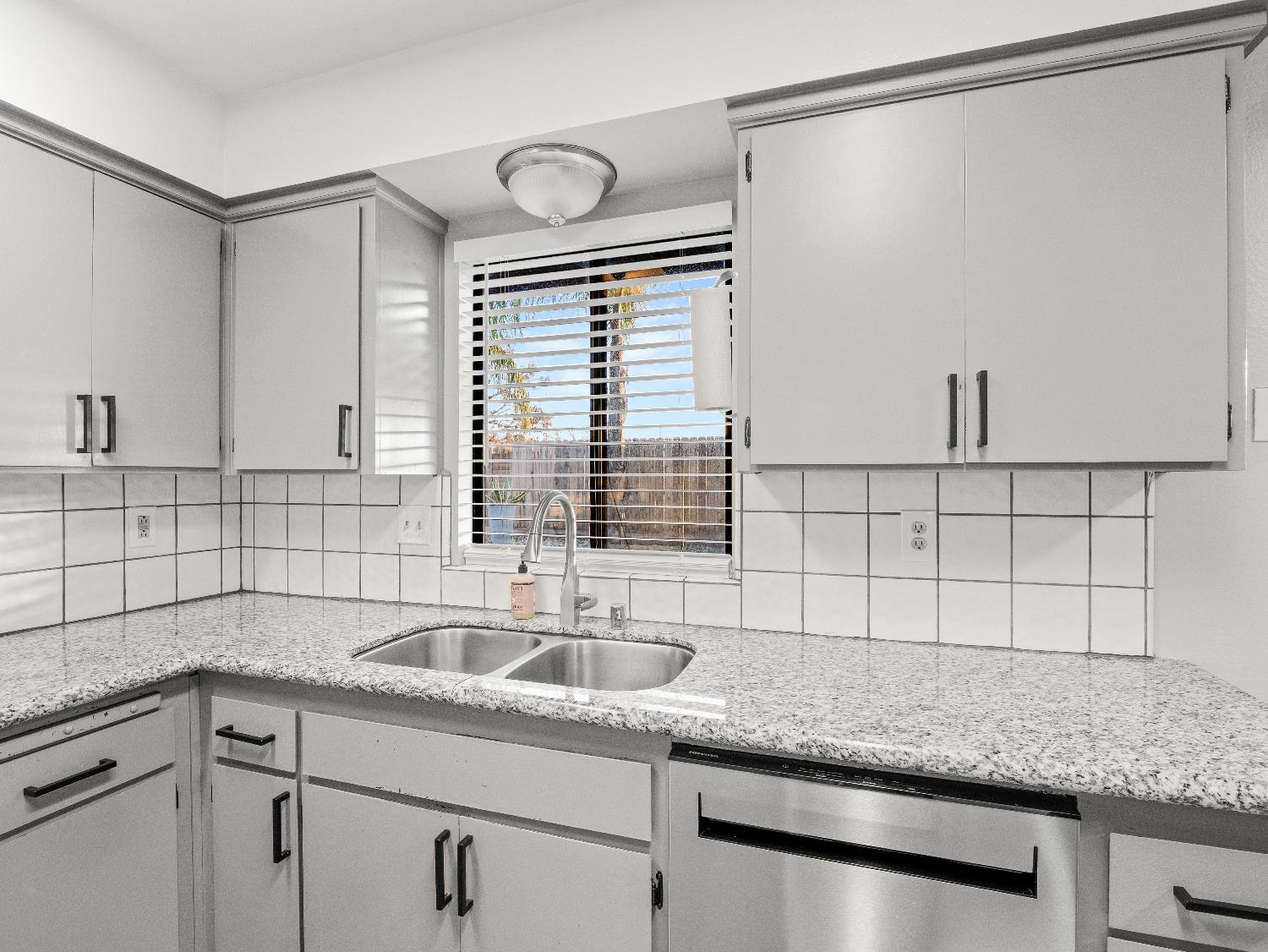 1650 Fir Ave, Clovis, CA 93611