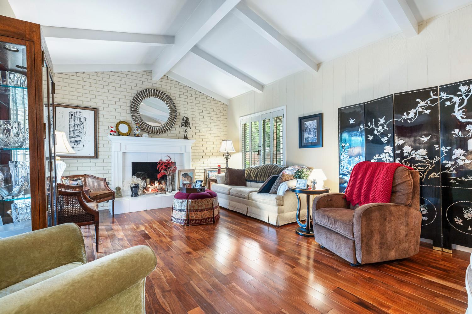 5627 N Kavanagh Ave, Fresno, CA 93711