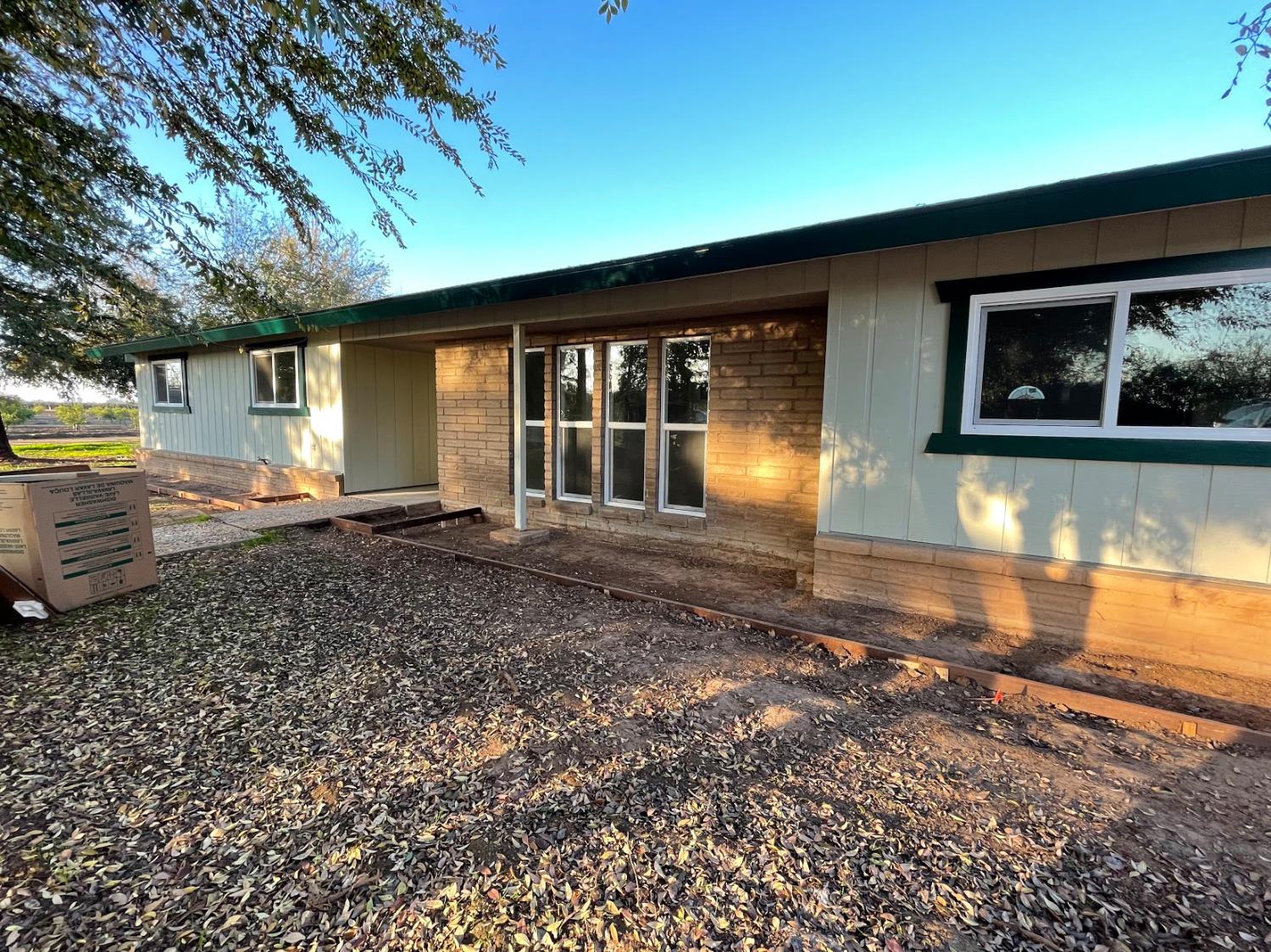 19342 E South Ave, Reedley, CA 93654