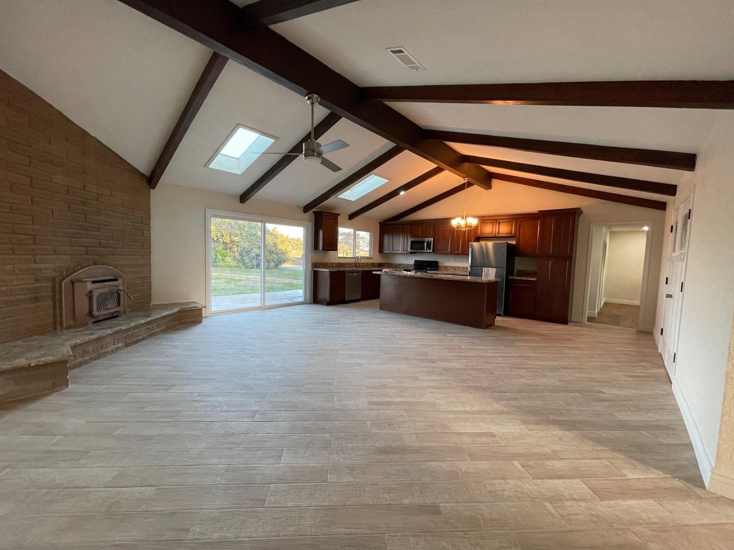 19342 E South Ave, Reedley, CA 93654