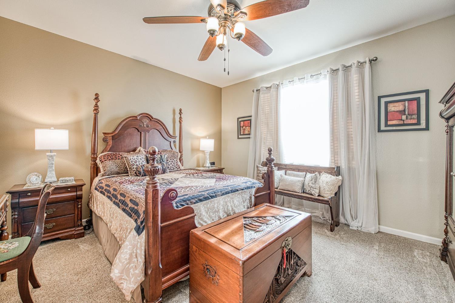 1764 N Mcpherson Ln, Clovis, CA 93619