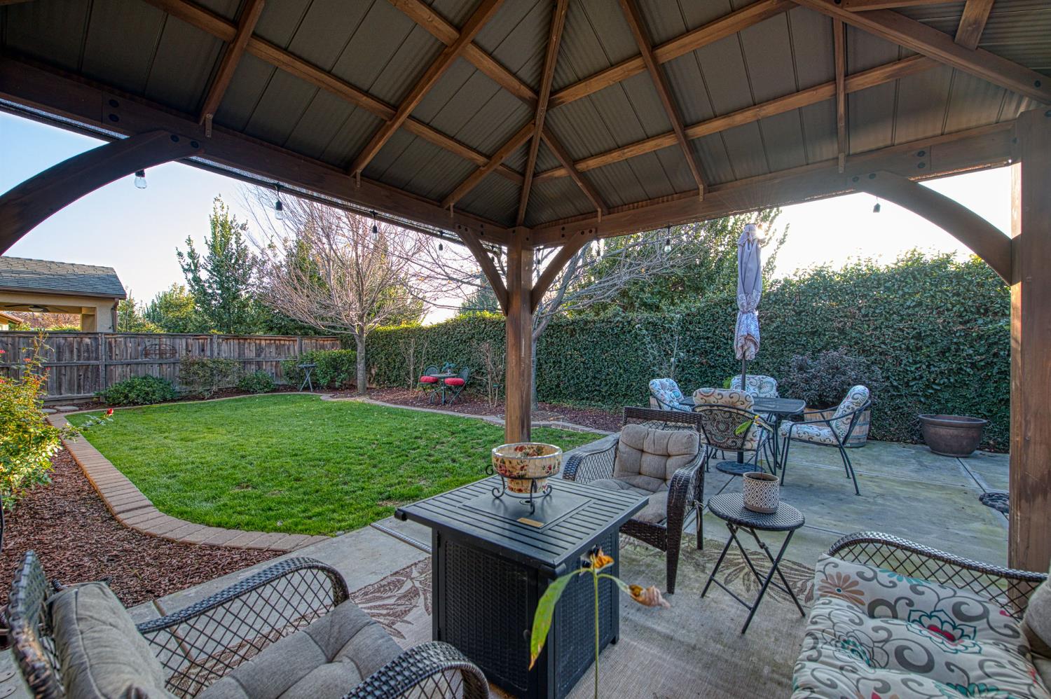 1764 N Mcpherson Ln, Clovis, CA 93619