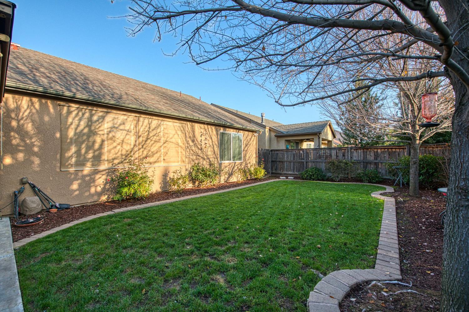 1764 N Mcpherson Ln, Clovis, CA 93619