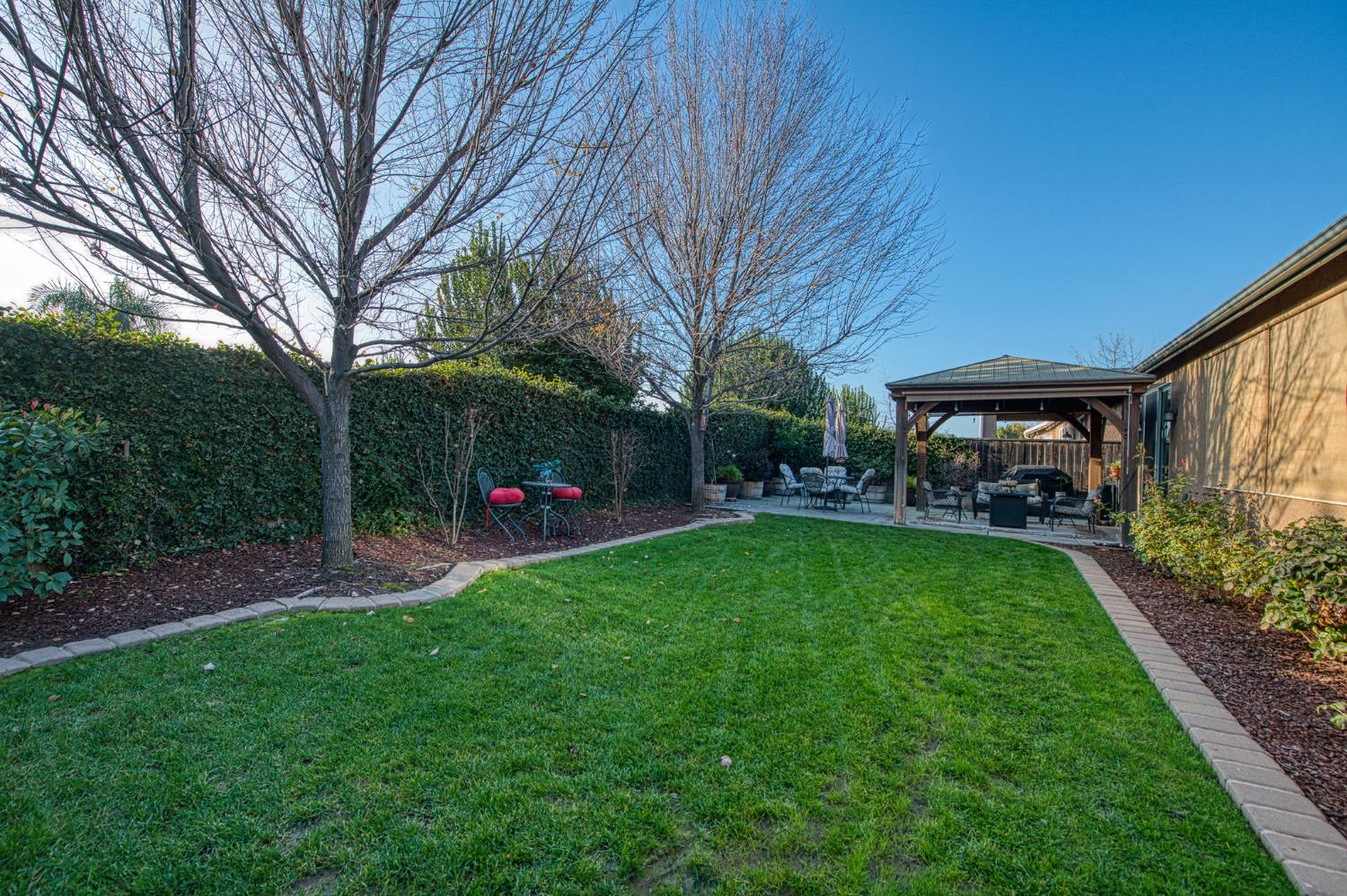 1764 N Mcpherson Ln, Clovis, CA 93619