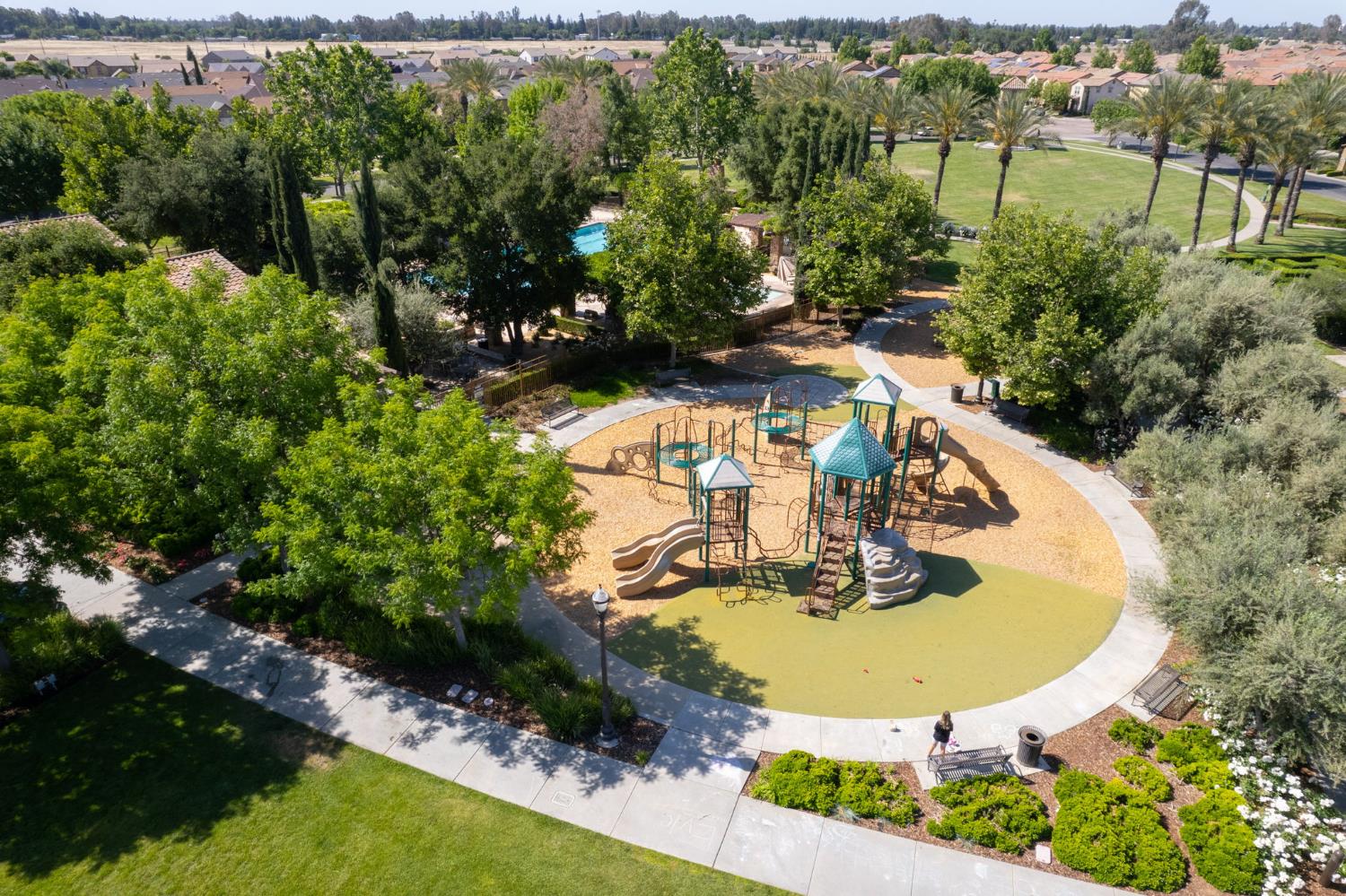 1764 N Mcpherson Ln, Clovis, CA 93619