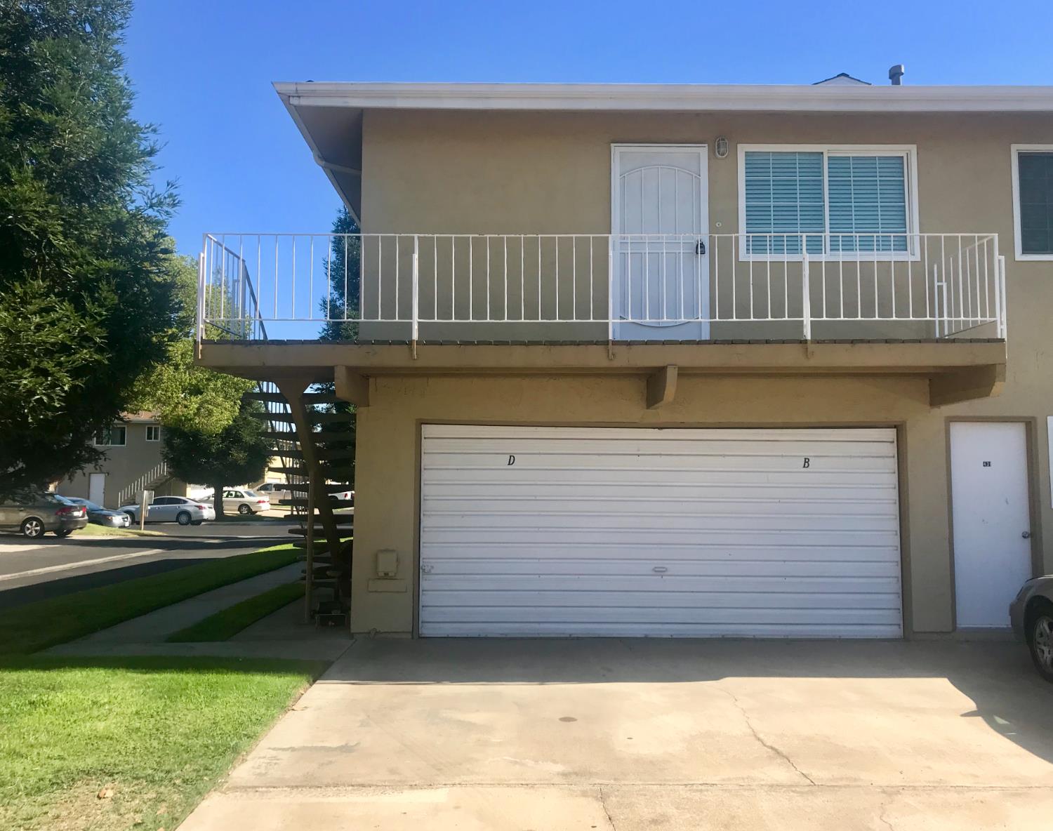 431 W Alamos, Clovis, CA 93612