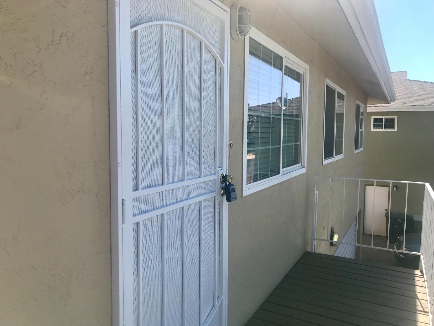 431 W Alamos, Clovis, CA 93612