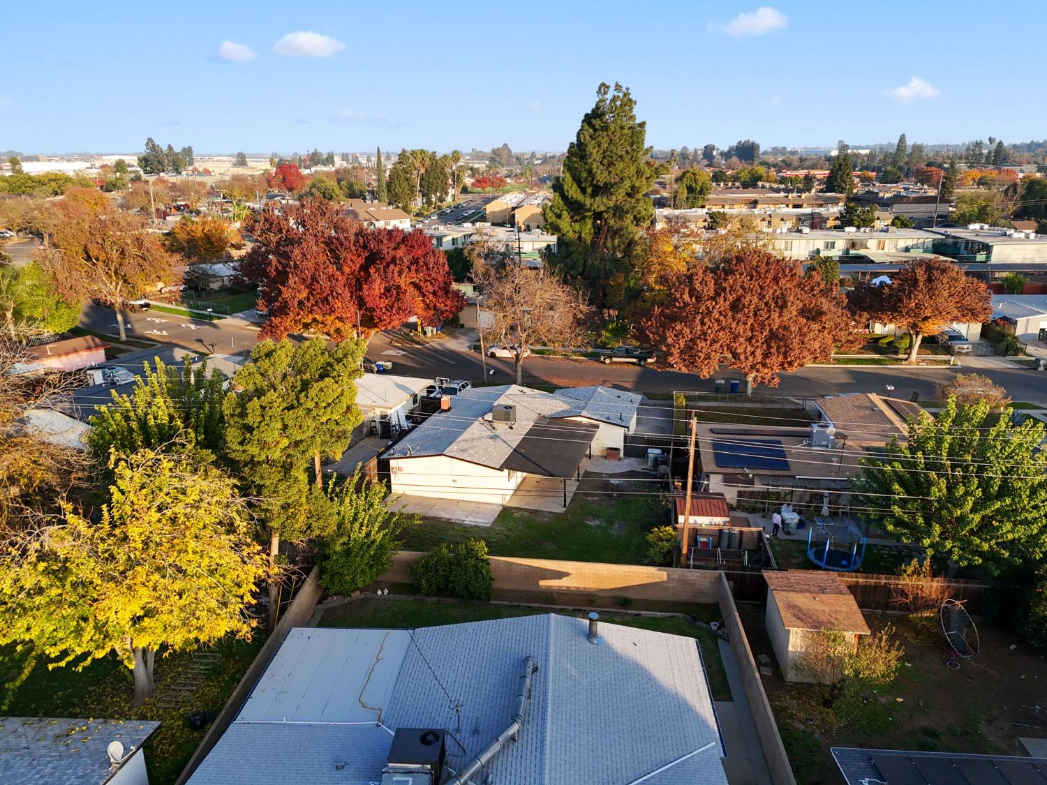 1293 N Bailey Ave, Fresno, CA 93727