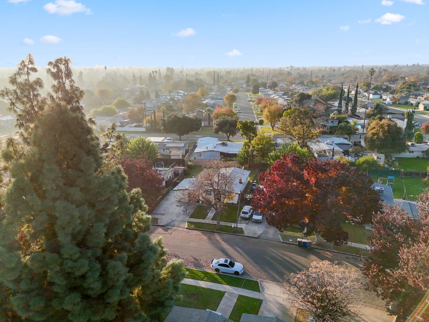 1293 N Bailey Ave, Fresno, CA 93727