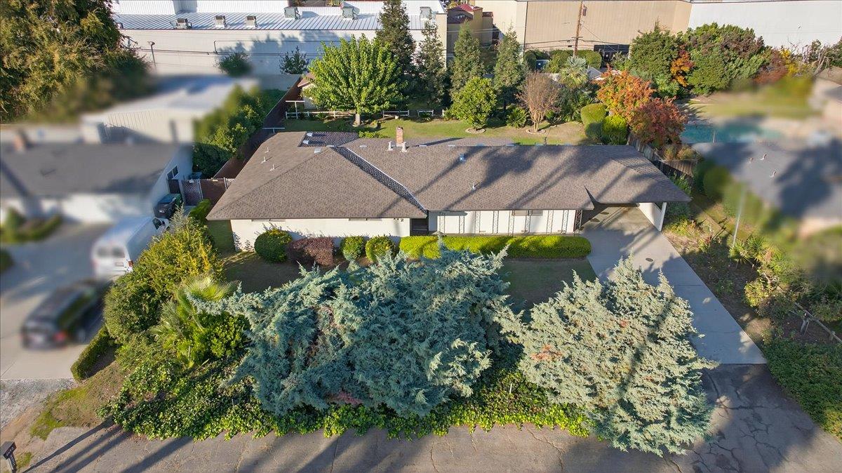 6112 E Montecito Ave, Fresno, CA 93727