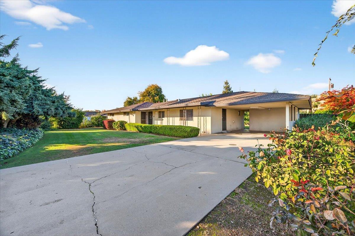 6112 E Montecito Ave, Fresno, CA 93727