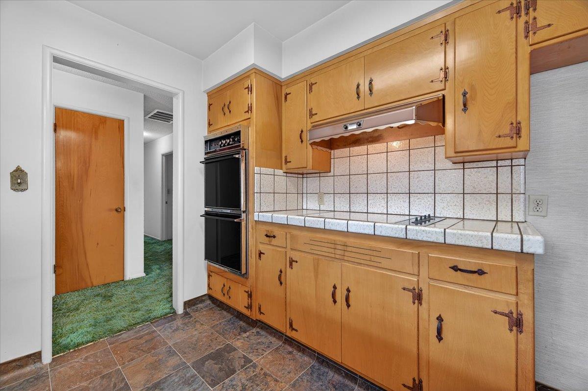 6112 E Montecito Ave, Fresno, CA 93727