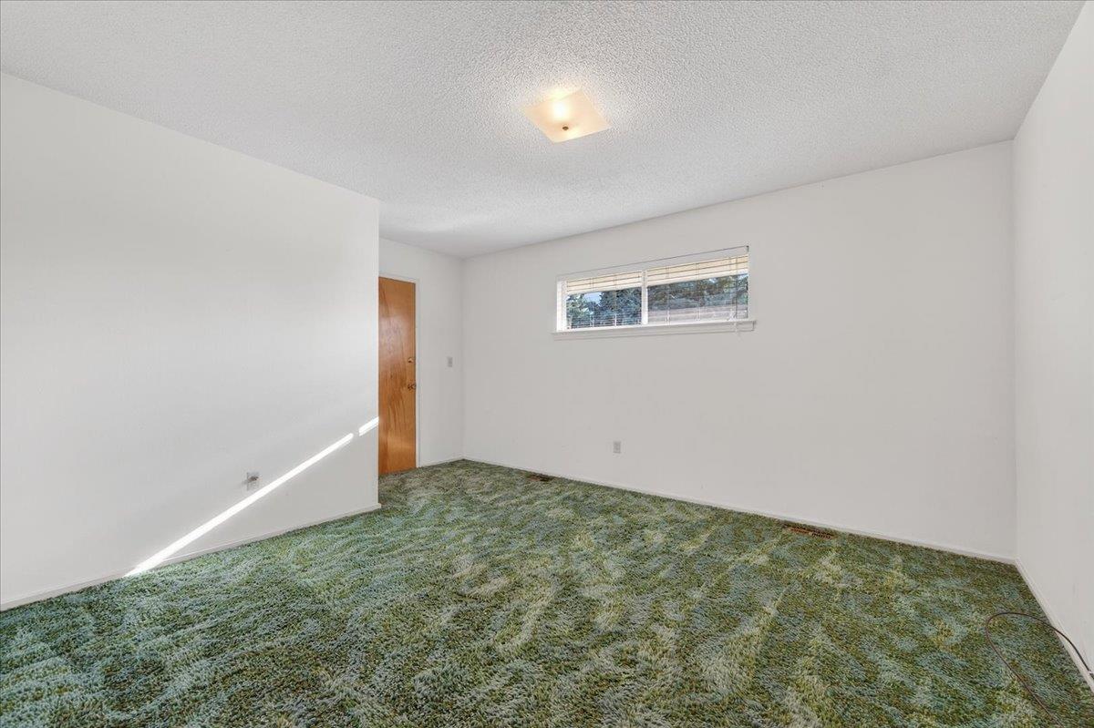 6112 E Montecito Ave, Fresno, CA 93727