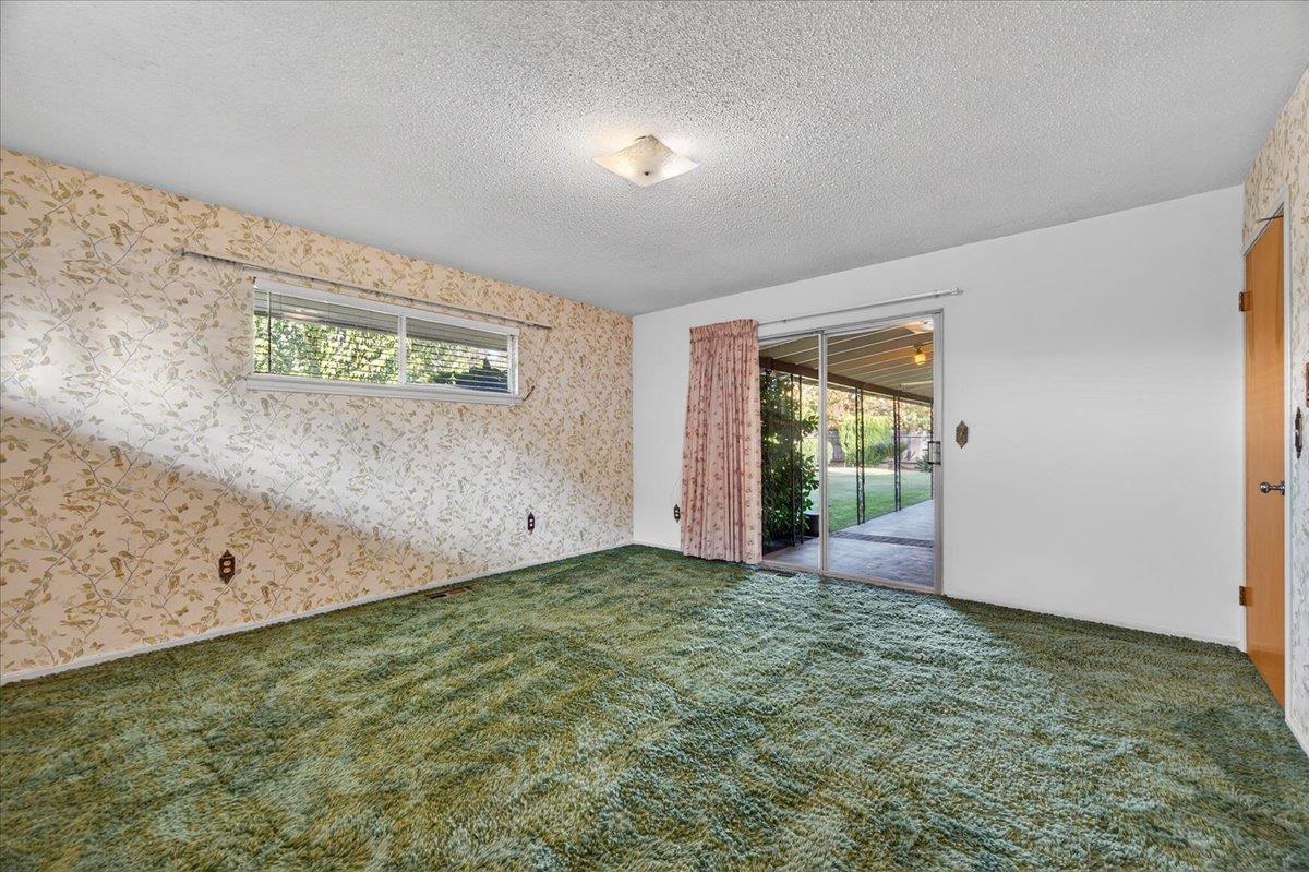 6112 E Montecito Ave, Fresno, CA 93727