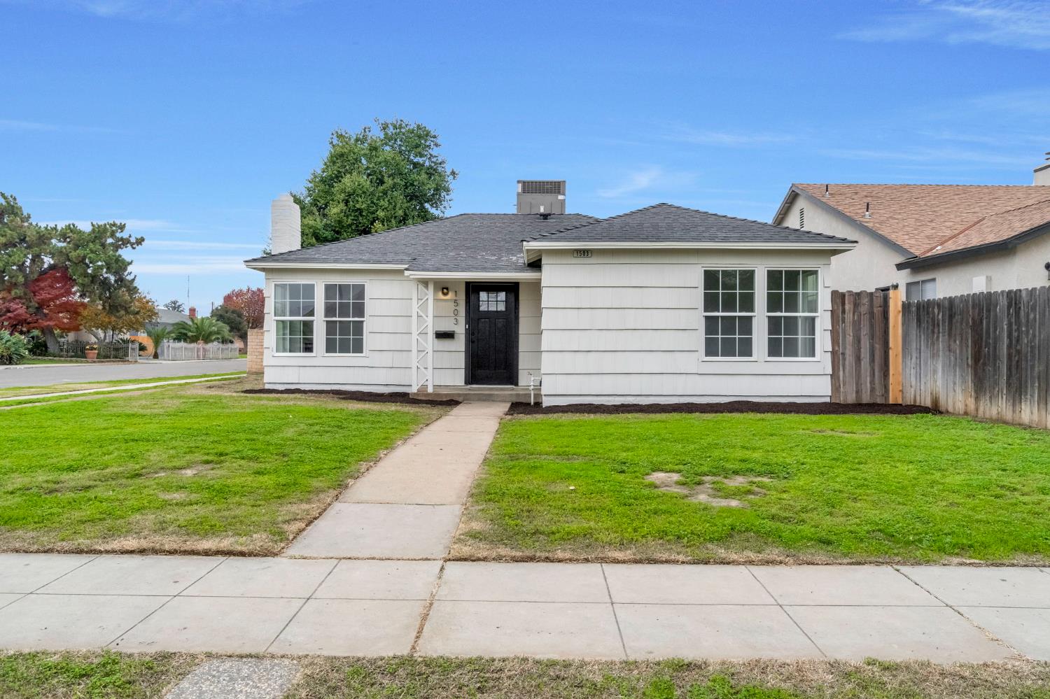 1503 N Pacific Ave, Fresno, CA 93728