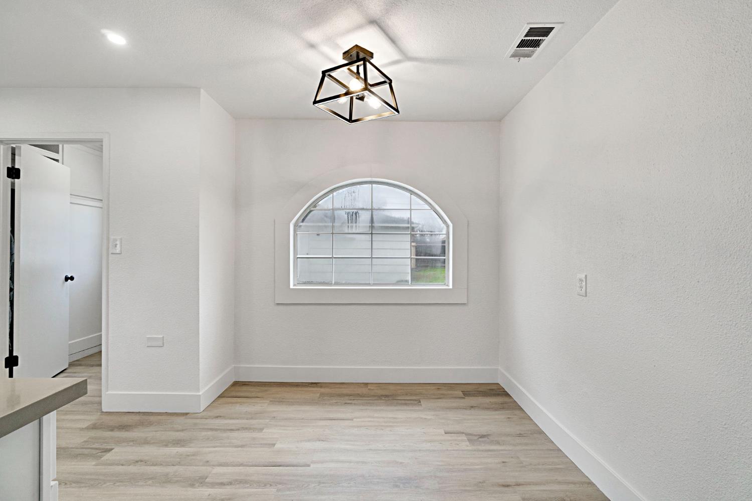 1503 N Pacific Ave, Fresno, CA 93728