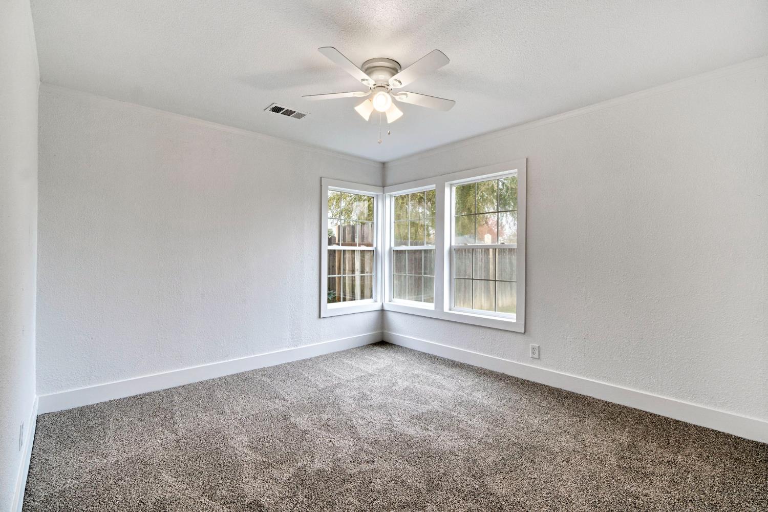 1503 N Pacific Ave, Fresno, CA 93728