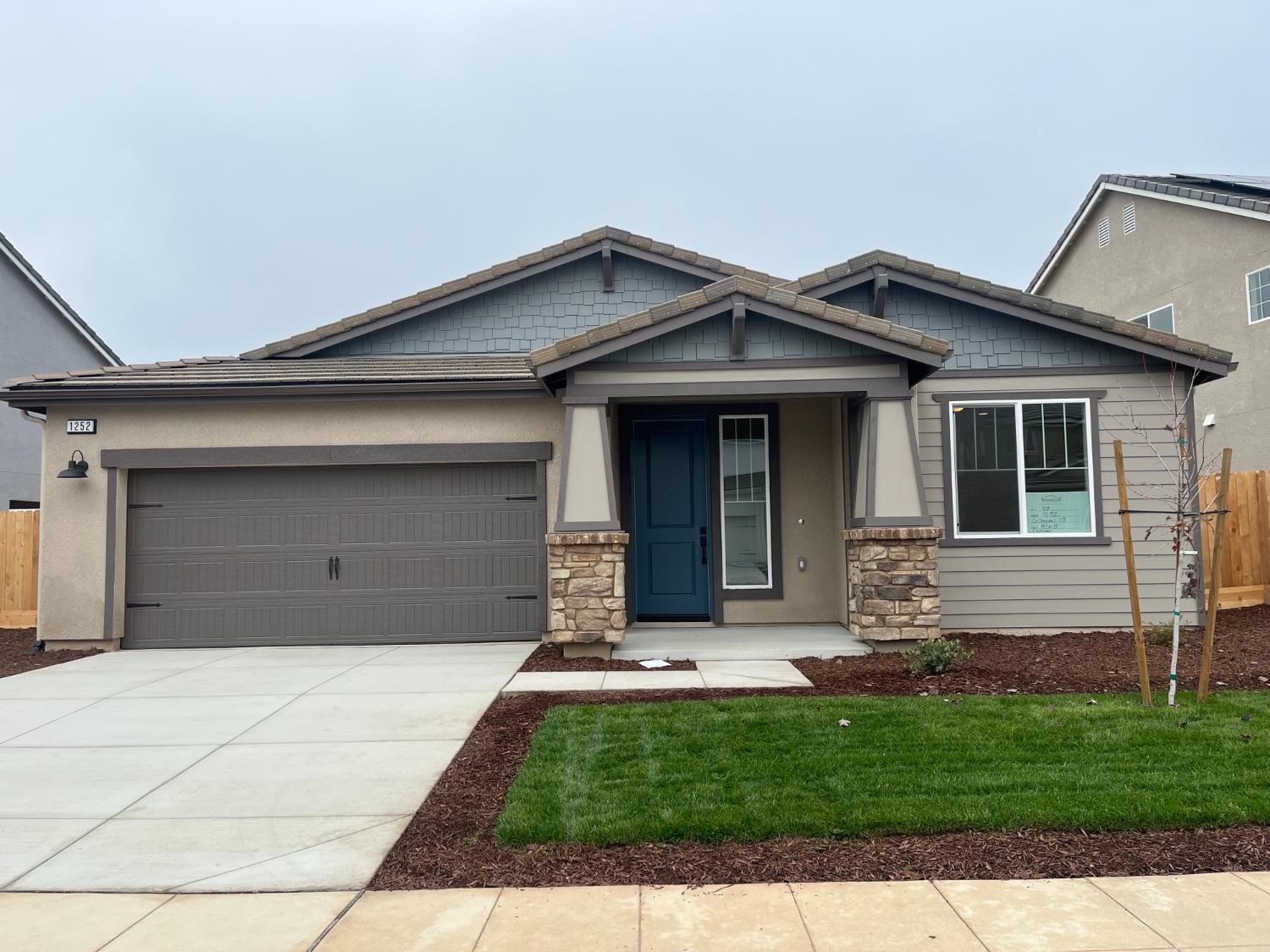 1252 Catherdral Ct S, Madera, CA 93636